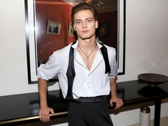 На эти фото Ильдара Гайнутдинова можно смотреть бесконечно: почему жениха Медведевой называют небесным принцем?