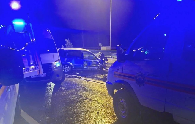 ДТП произошло на мосту через Волгу у плотины ГЭС | Источник: ПСС СО
