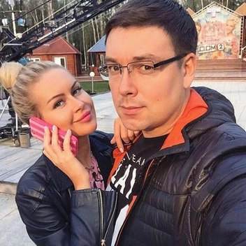 «Считаю, что Марина неискренняя, лицемерная тихушница, а еще не та, за кого себе выдает»,&nbsp;— заключил Чуев в 2023-м