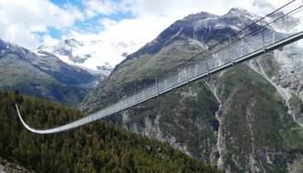 В Швейцарии построили самый длинный пешеходный мост