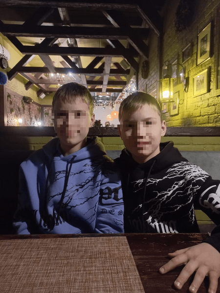 Отец скончался весной, мама утонула в Байкале, спасая сына: трагедия юных близнецов-хоккеистов Егора и Саши Петровых