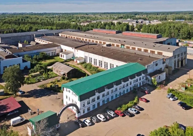 В 1995 году завод № 50 выиграл тендер на право участия в программе жилищного строительства по проектам французской компании «Феникс» | Источник: АО «СтальМост»