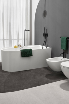 Компактные размеры и асимметричная форма ванны Febe от Ceramica Cielo позволяют ставить ее как в центре комнаты, так и у стены.