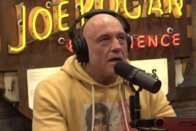 Джо Роган признался, что чувствует себя «политически бездомным»