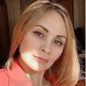 Анна Леушина