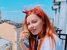 Юлия Савичева: «Считаю, что и без голых поп можно прекрасно вести соцсеть»