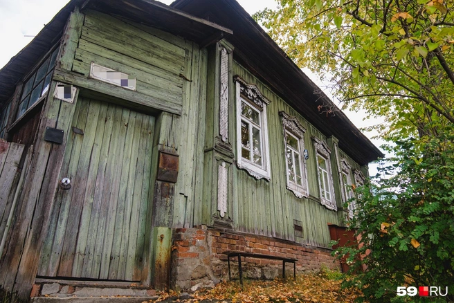 Пермячка живет в старинном доме в исторической части Перми — по сути, именно отсюда начинался наш город | Источник: Тимофей Калмаков / 59.RU