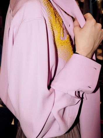 Dries Van Noten SS27 | Источник: driesvannoten / Instagram (экстремистская организация, деятельность запрещена на территории РФ)
