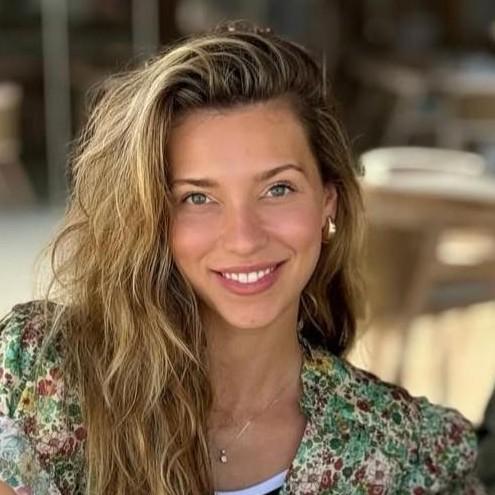 «За секунды он отекает. Все распирает изнутри»: маленькому сыну Регины Тодоренко резко стало плохо на Бали