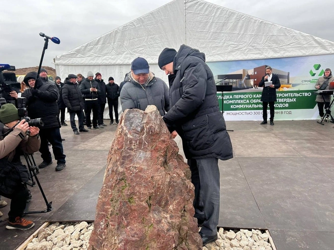 Первый камень | Источник: Евгений Солнцев / t.me