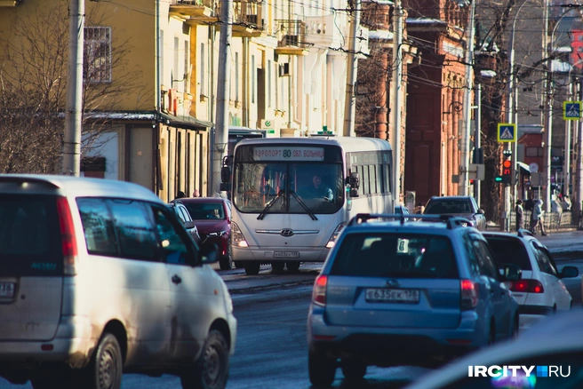 Hyundai Aerocity — это, пожалуй, самая распространенная модель больших автобусов, которую только можно встретить в Иркутске | Источник: Даниил Конин / «ИрСити»