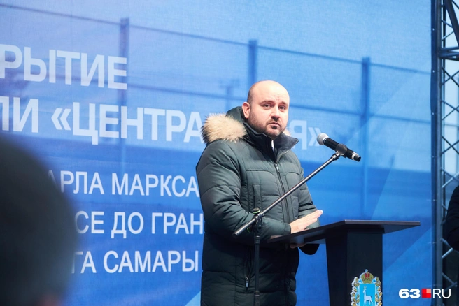 Вячеслав Федорищев запустил движение по Центральной | Источник: Роман Данилкин / 63.RU