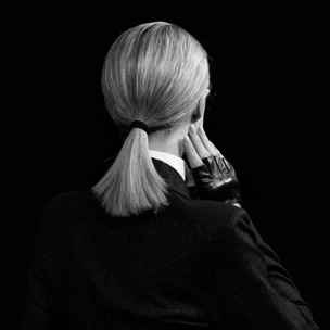 Пэрис Хилтон в образе Карла Лагерфельда для Karl Lagerfeld
