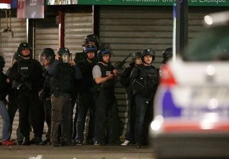 Смертница подорвалась в ходе спецоперации в Париже | ya62.ru