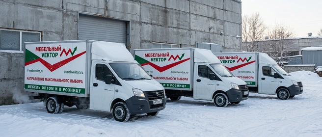 Если нужной позиции нет в торговом зале, то она всегда в наличии на складе, ее доставят в короткие сроки | Источник: «Мебельный Vектор»
