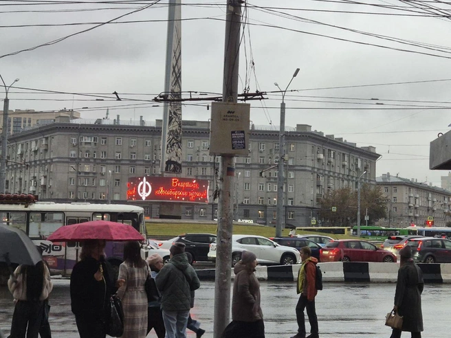 На площади Калинина образовалась серьезная пробка | Источник: Иллюстрация