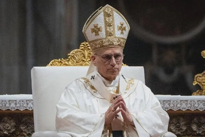 Подкастер MAGA опозорился, защищая Трампа в образе Иисуса