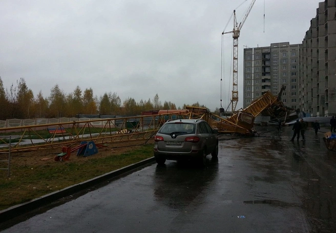 Ростехнадзор расследует падение крана в Рязани | ya62.ru
