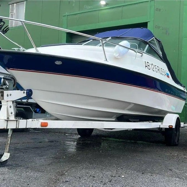Скоростной катер Bayliner продают за 2 миллиона рублей | Источник: Avito.ru