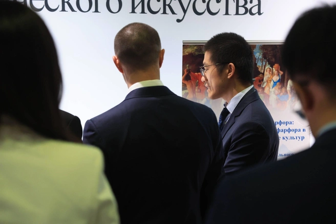 На выставку приглашены и иностранцы | Источник: Дмитрий Толстошеев / MSK1.RU