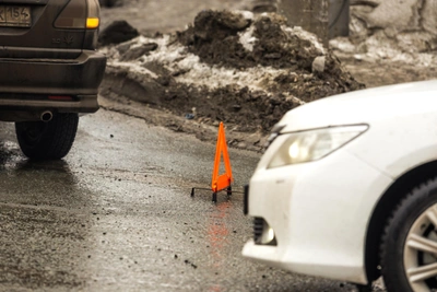 Автобус насмерть сбил женщину на юге Москвы