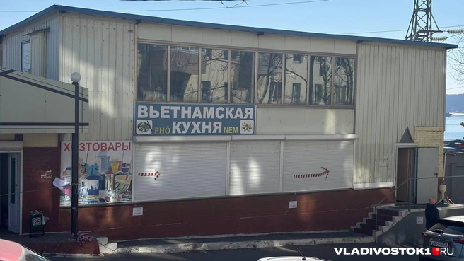 Работы ведутся по решению АТУ Фрунзенского района | Источник: Елена Буйвол / VLADIVOSTOK1.RU
