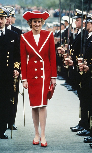 На параде Дартмутского королевского военно-морского колледжа, 1989 г