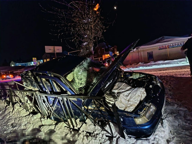 Машина буквально вылетела с дороги  | Источник: Госавтоинспекция Тюменской области