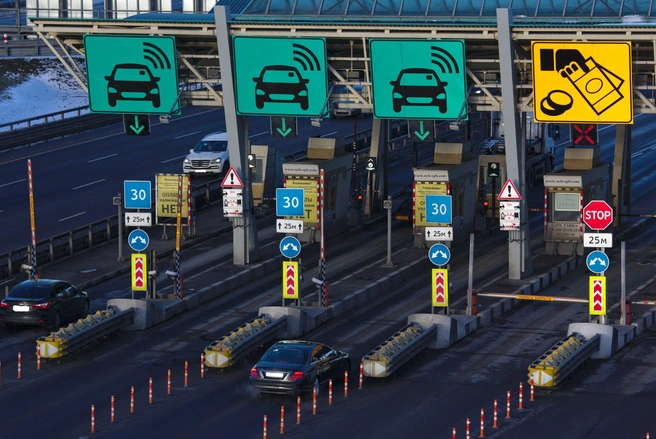 Что делать, если сбил шлагбаум на ЗСД: инструкция от оператора трассы | Источник: пресс-служба «Магистрали северной столицы»