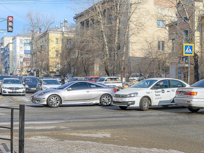 Улица Журавлёва, вид с Чкалова на перекресток с Бабушкина. Начало 60-х | Источник: Олег Фёдоров / CHITA.RU