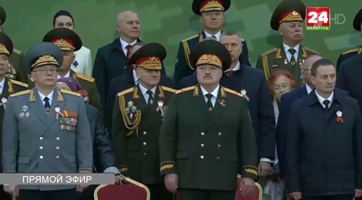 Источник: Кадр из трансляции военного смотра в Минске