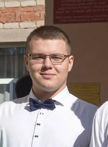 Артем Крапивин | www.starhit.ru