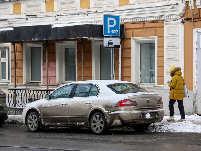 Основная часть платных парковочных зон расположена в центральной части Нижнего Новгорода. | Источник: Наталья Бурухина / NN.RU