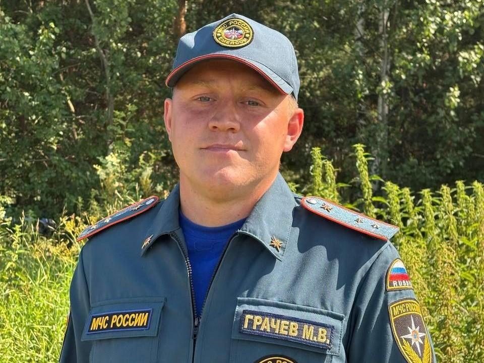 «Девочку стало уносить течением»: пожарный спас трех тонущих человек в Ярославской области