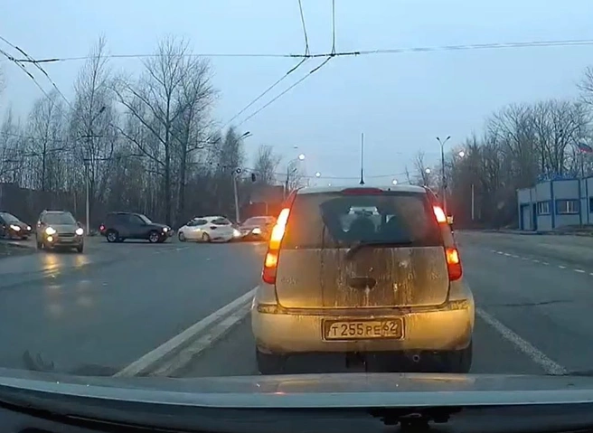 Массовое ДТП у Дягилевского поста ДПС попало на видео | ya62.ru