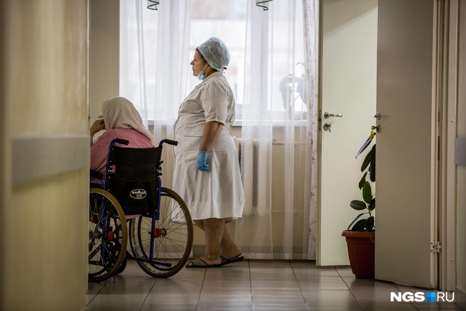 По словам персонала, гриппом разом заболели больше 75 постояльцев | Источник: Александр Ощепков / NGS.RU
