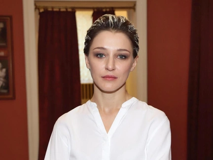 Слухи о романе с Бичевиным и тайный муж. Звезда «Даешь молодежь!» Евгения Крегжде