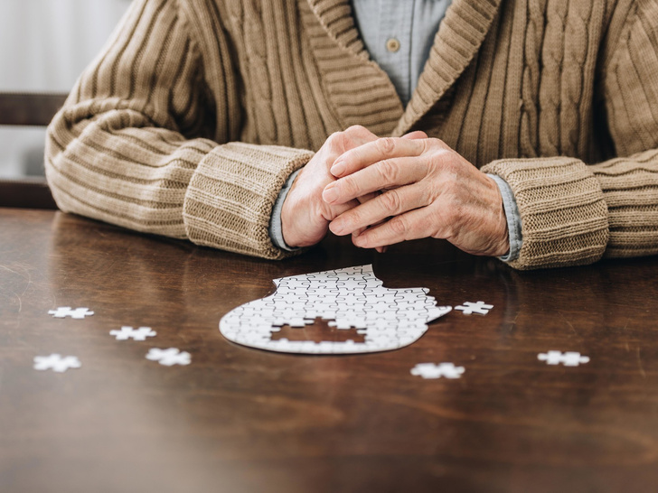 Как понять, что у близкого человека начинается деменция: 5 признаков, которые нельзя упустить