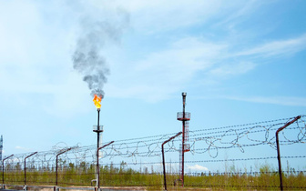 Зачем на нефтяных вышках горит огонь?