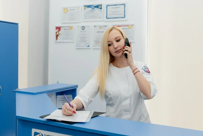 Записаться на прием в «Блокаду Боли» можно по телефону: 242-07-07 | Источник: «Блокада Боли»