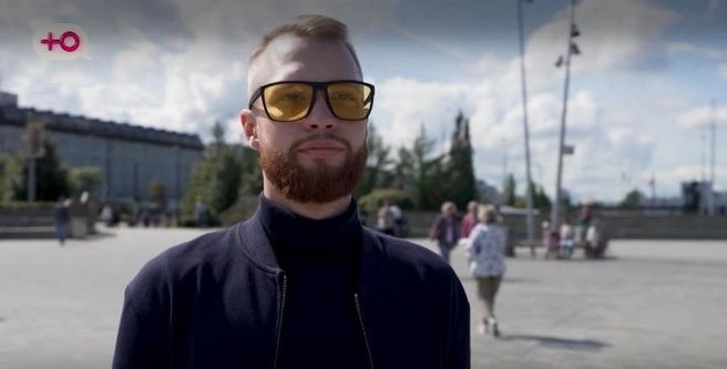 Андрей отучился на рекламщика, но стал электромонтером | Источник: шоу «Ждули» (18+), телеканал «Ю»
