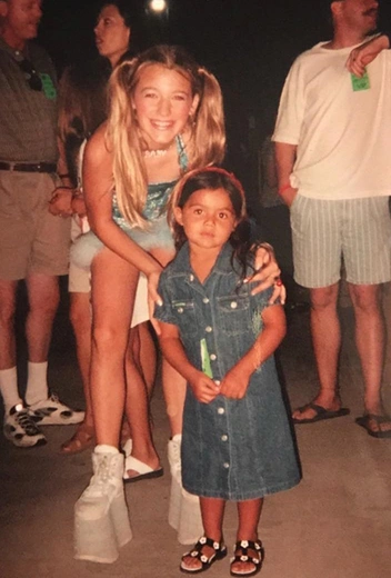 Блейк Лайвли на концерте группы Spice Girls, 1997 год