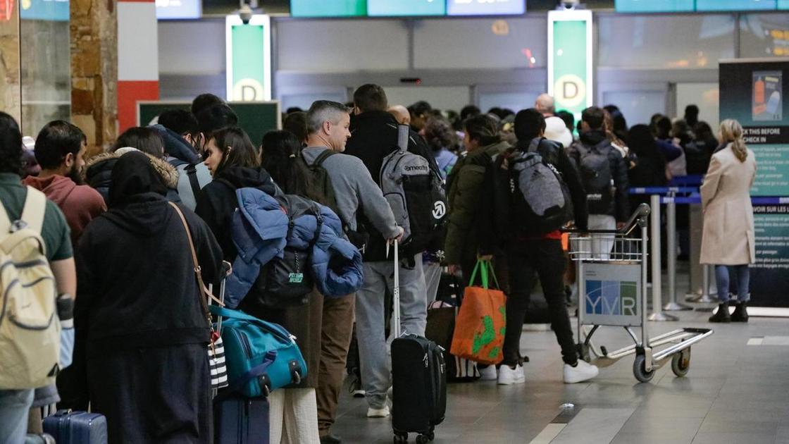 Первый самолет с россиянами прилетел из ОАЭ&nbsp;&mdash; среди них актриса Тарасова: &laquo;Хочется землю целовать&raquo;