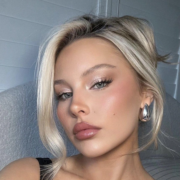 макияж на новый год 2026, новогодний макияж 2026, новогодний макияж, макияж на новый год, легкий макияж на новый год, какой макияж на новый год, новогодняя косметика | Источник: Pinterest