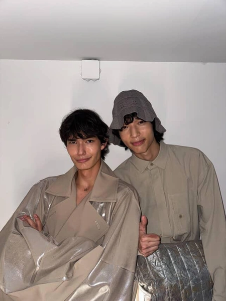 Эрик Ильин и Нурсултан Ондас на бэкстейдже Issey Miyake IM MEN