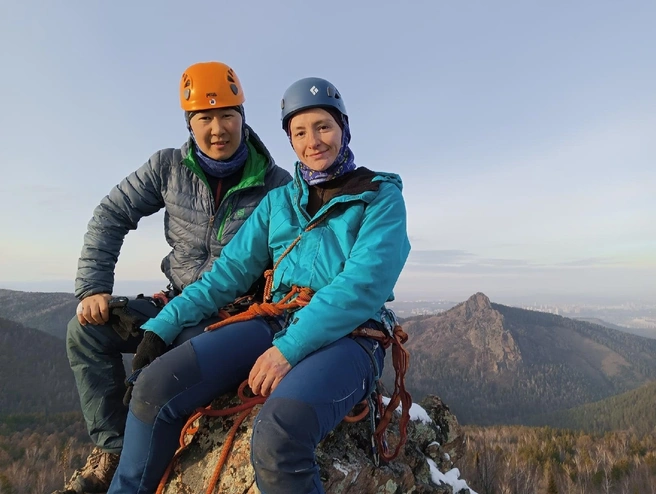 Ксения и Аркадий — скалолазы | Источник: Ксения Хомутова