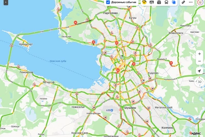 Петербург встал в пробках перед концом лета