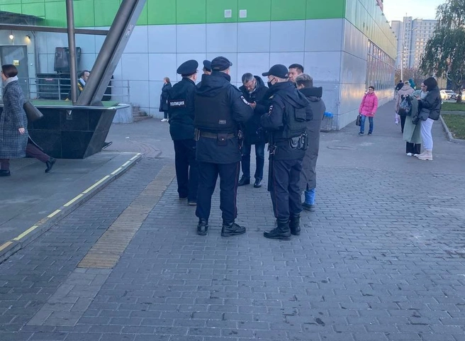 Военкомат Москвы опроверг вручение повесток у метро | ya62.ru