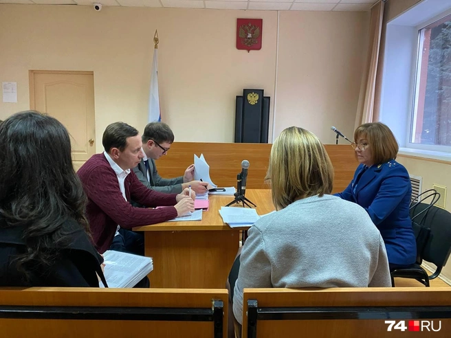 Сегодня в суде началось рассмотрение иска прокуратуры к депутату об изъятии московской квартиры в доход государства  | Источник: Ольга Козлова