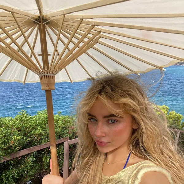 Источник: sabrinacarpenter